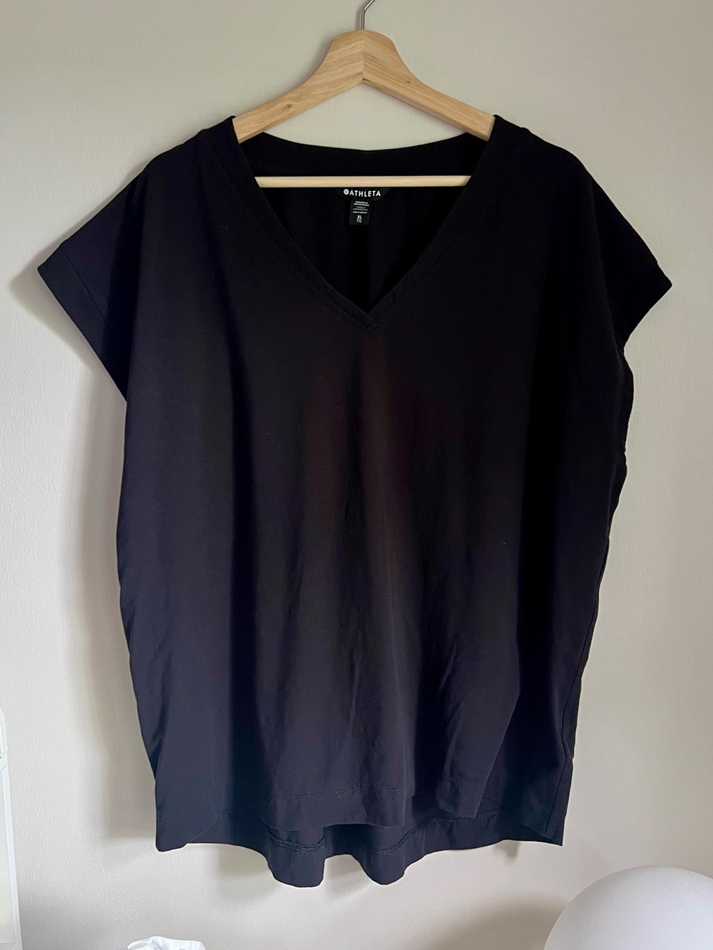 Athleta Avenue Tee in Black